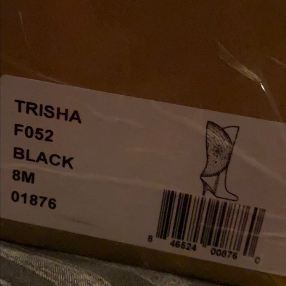 Boots - Picture 3 of 7